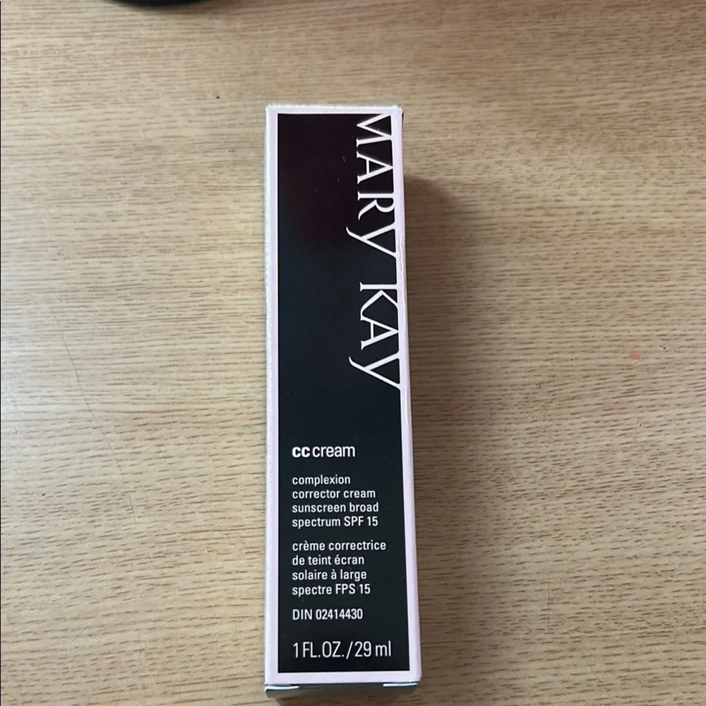 Mary Kay complexion corrector suncream psf 15